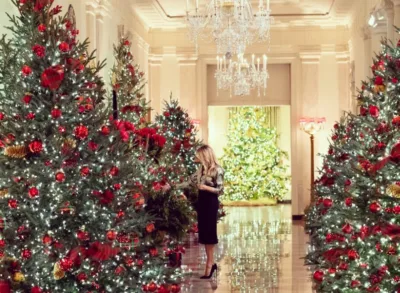 Casa Branca revela última decoração de Natal do governo Trump