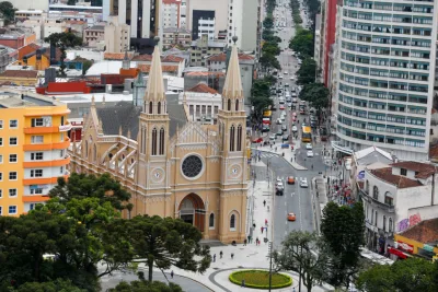 Completando 130 anos em 2023, Catedral de Curitiba demorou 17 para ficar pronta