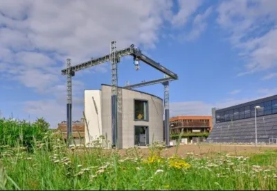 Projeto usa impressora 3D para criar casa de dois andares com 90 m²