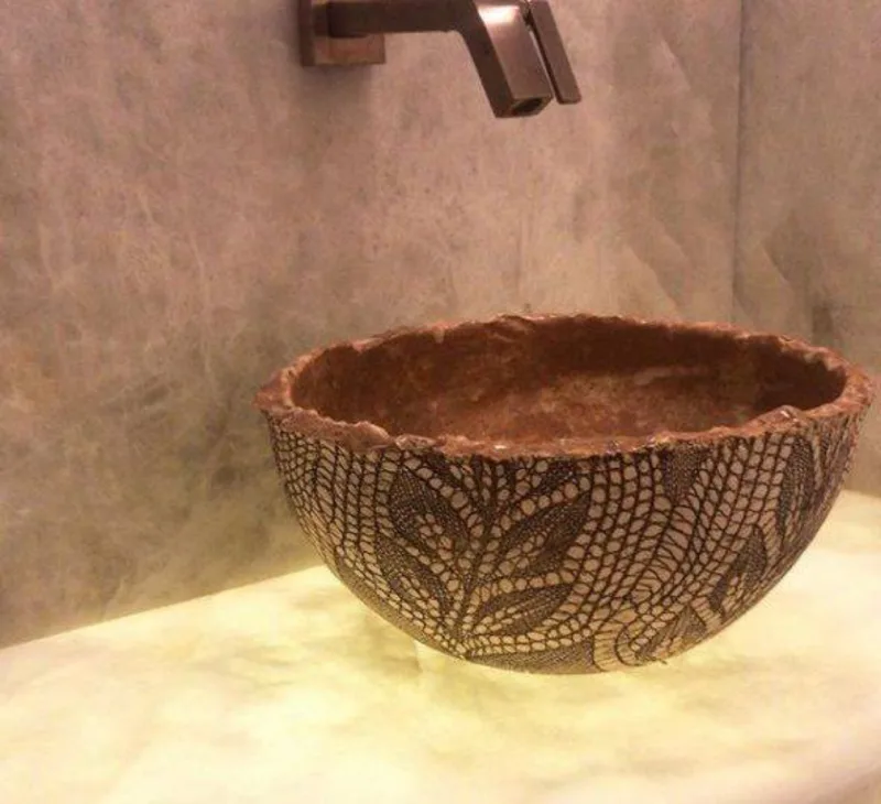 Cuba do ateliê Daniele Drummond especificada em projeto de lavabo assinado pelo arquiteto Felipe do Vale. Foto: Reprodução/Instagram