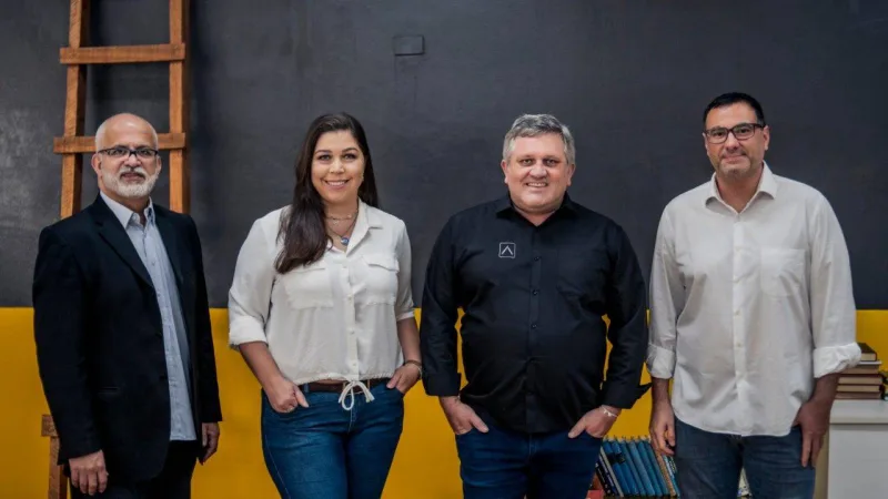 Ademir Vicente, Márcia Helena Pretto, Luciano Pretto e Daniel Delfino integram o ArqDecorClub. | Foto: Murilo Ferrari