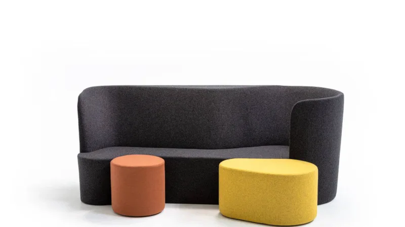 Coleção Taba, por Alfredo
Häberli para Moroso, traz
linhas orgânicas para
responder à multifuncionalidade. Foto: Alessandro Paderni