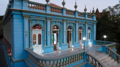 Atual Espaço Cultural BRDE, Palacete Leão Jr. ilustra a Curitiba no começo do século 20