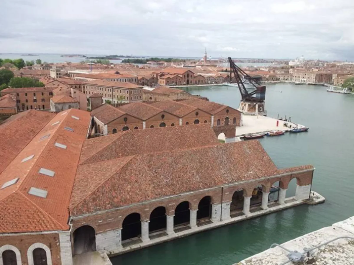Um dos espaços da Bienal de Arquitetura de Veneza, que foi adiada para 2021.