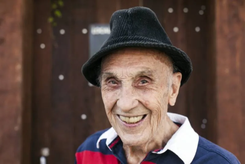 A vida de Lolô chegou a ser retratada em um documentário, Homem Asfalto (2017), um projeto idealizado pela Planeta Brasil. Fotos: André Rodrigues/ Arquivo Gazeta do Povo