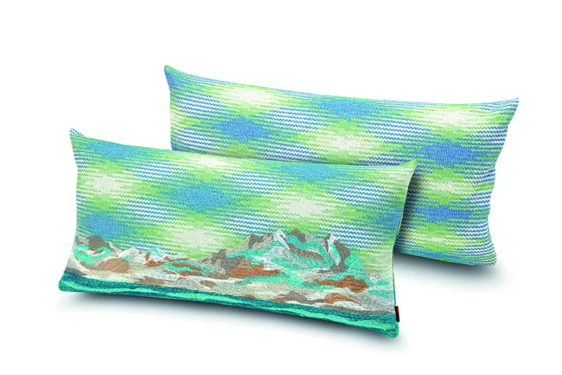 Almofada Missoni Home Wimille, da coleção Panorama, 30 x 60 cm. R$ 3.744, na Cosy Home.