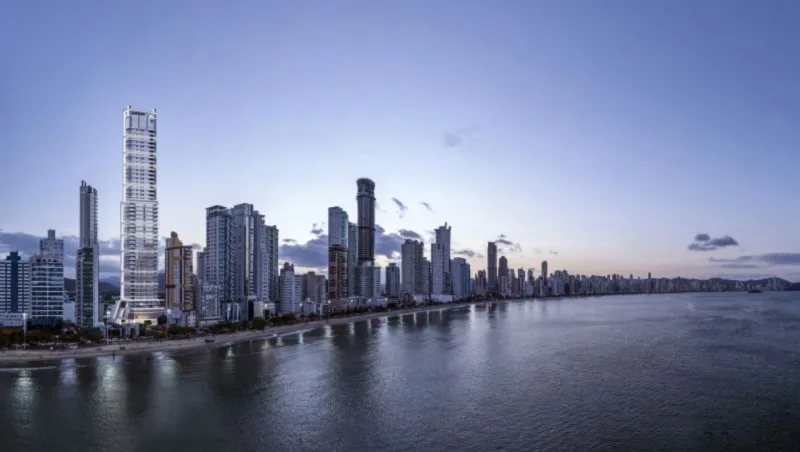 Edifício será novo marco no skyline de Balneário Camboriú. Imagem: Divulgação