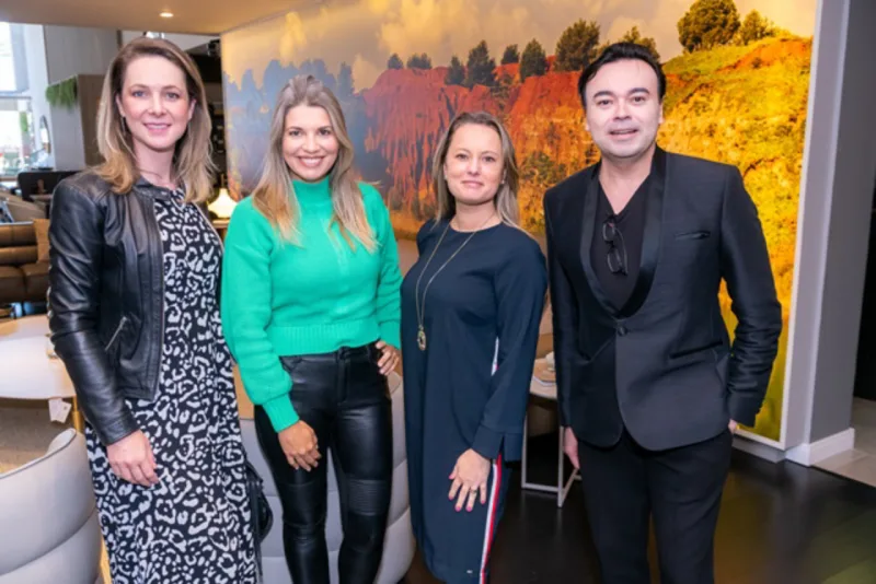 Ana Paula Zordan, Laryssa Rocha, Viviane Busch, Jomar de Mello