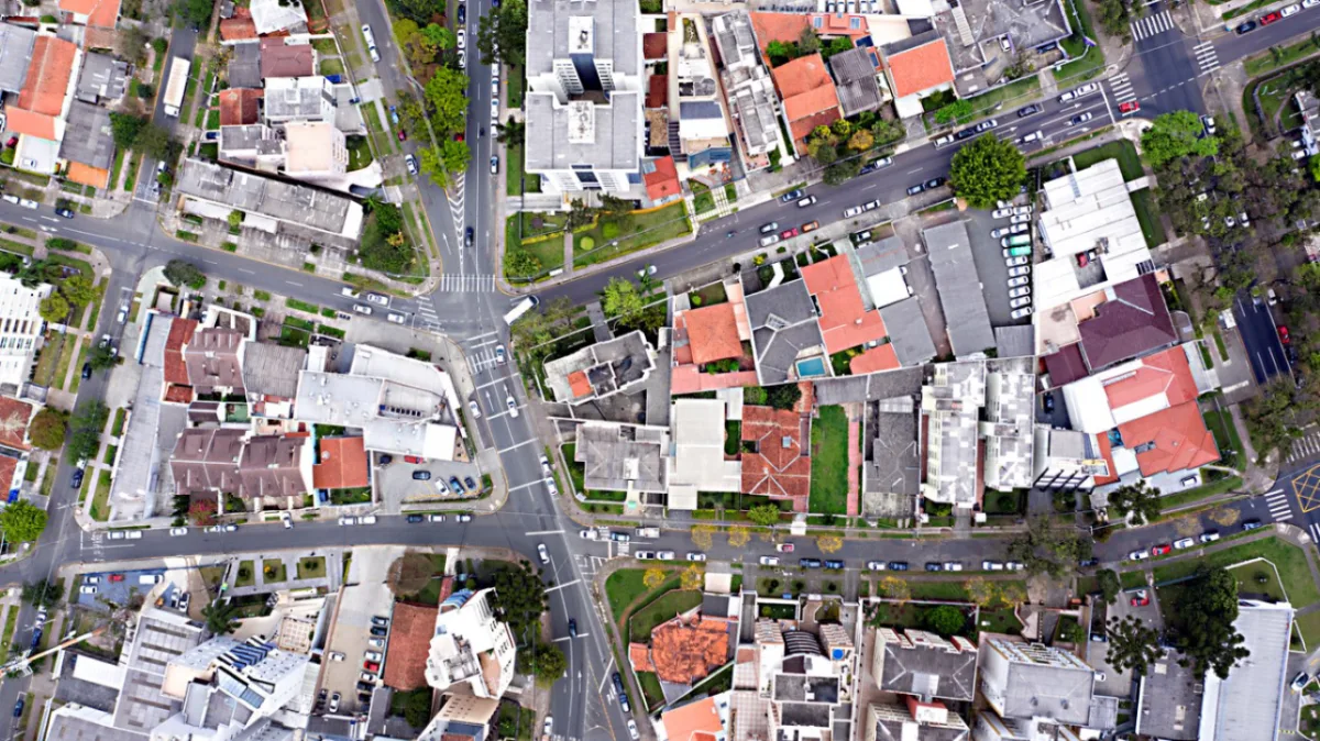 Registro aéreo mostra Curitiba, que foi eleita a cidade brasileira com o melhor urbanismo de 2019. Foto: Gabriel Rosa/Gazeta do Povo