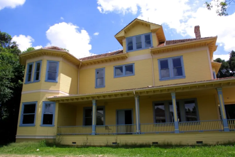 Casa Gomm, atualmente sede da Coordenação do Patrimônio Cultural do Paraná. Foto: Arquivo/Gazeta do Povo