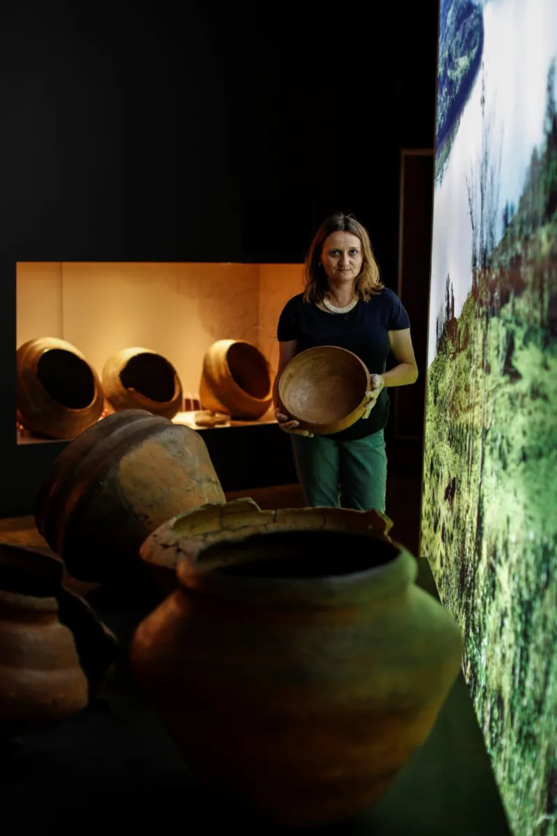 Departamento de Arqueologia do Museu Paranaense, responsável pelas pesquisas arqueológicas no estado e por um acervo de milhares de peças, como cerâmicas e ossos humanos