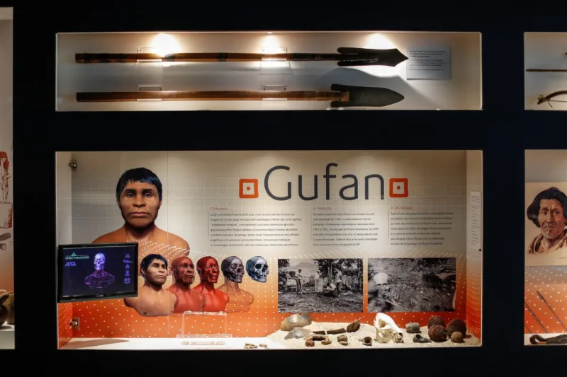 Departamento de Arqueologia do Museu Paranaense, responsável pelas pesquisas arqueológicas no estado e por um acervo de milhares de peças, como cerâmicas e ossos humanos