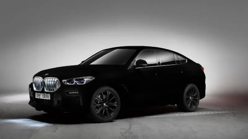 Fotografias do Vantablack X6 têm a impressão de serem desenhos 2D por conta da luz absorvida pela tinta. Foto: divulgação/BMW