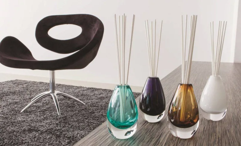 Na sala o leque de fragrâncias possíveis é maior. O ideal é descobri um cheiro que agrade toda a família.
Foto: Divulgação.