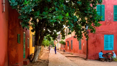 Dakar, capital do Senegal, tem se destacado por um coletivo que busca valorizar a mistura do artesanato com o design local. Foto: Divulgação