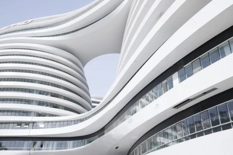 O Centro Heydar Aliyev e o Complexo Galaxy SOHO têm uma linguagem contemporânea, mas que apontam para métodos e formas do futuro. Foto: Iwan Baan/Zaha Hadid Architects
