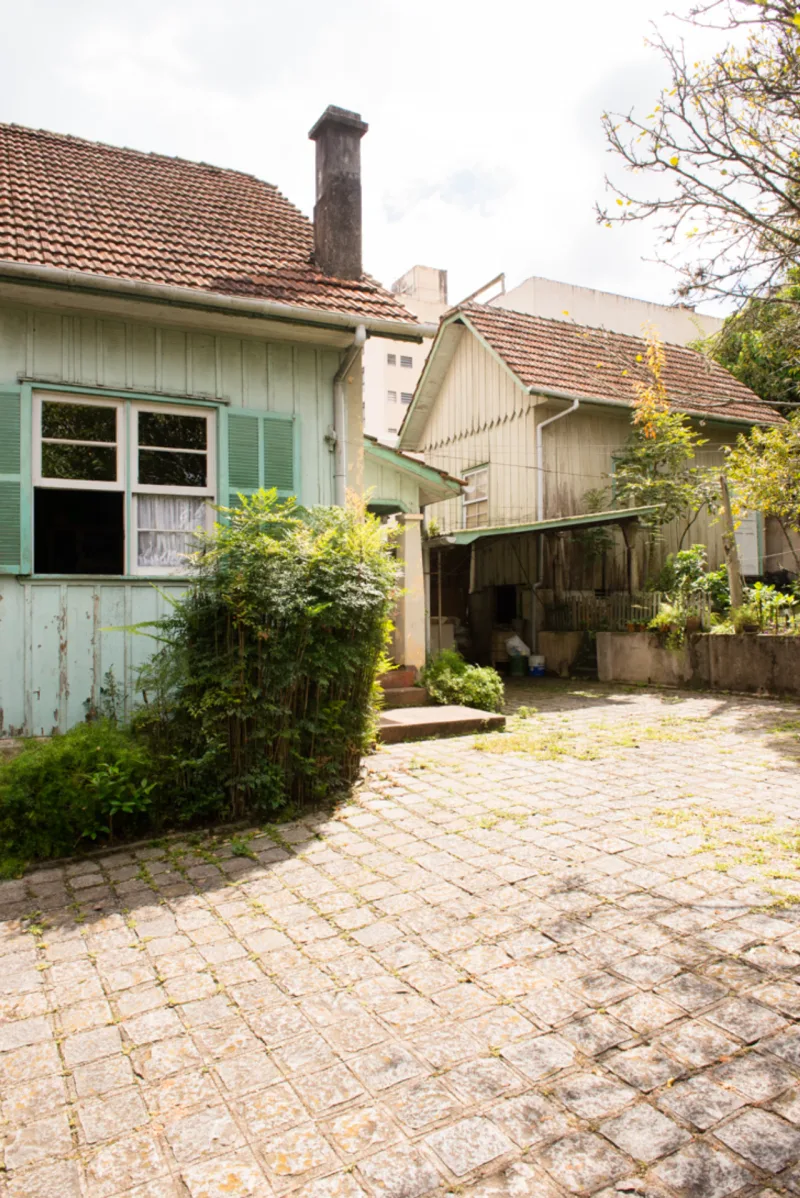 Casa ainda habitada e paiol. Fonte: Washington Takeuchi