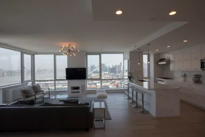 Este apartamento custa U$$ 85 milhões e não é o mais caro de Nova York. Quem pode comprar um modelo como esse faz exigências inimagináveis. Foto:  James Estrin / The New York Times