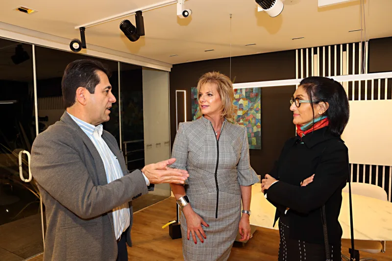 Eliazar Resende, Soraya Ribas e Maylinl Lng. Foto: Albari Rosa / Gazeta do Povo