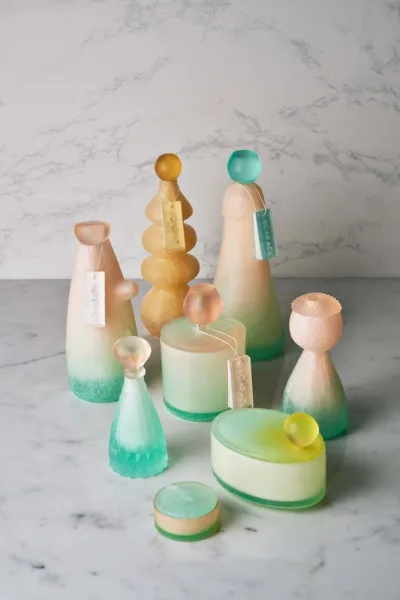 Designer cria embalagens de xampu feitas de sabão