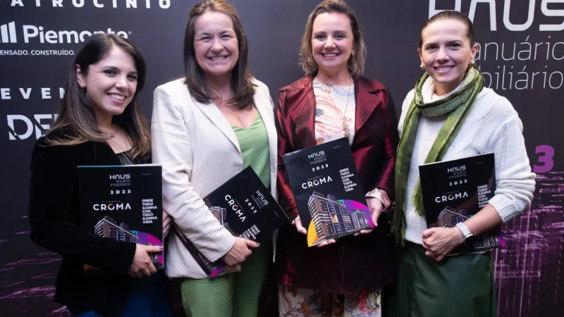 Elizandra, Fabiane, Ana Wippel e Silvia.