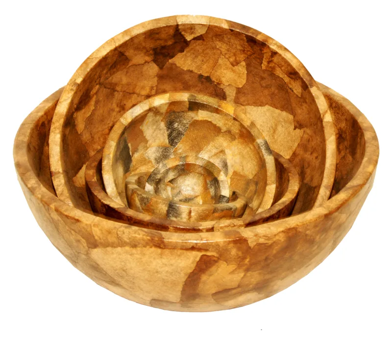 Jogo de bowls de isopor e filtro de papel com 6
peças, assinado pela eco designer Rosely
Ferraiol. Por R$ 420.
