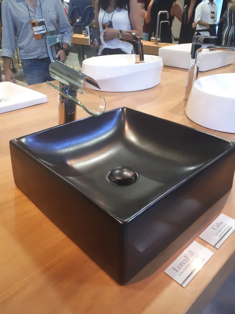 Cuba Black Matte, da Lorenzetti, é a primeira da marca a apresentar o efeito.