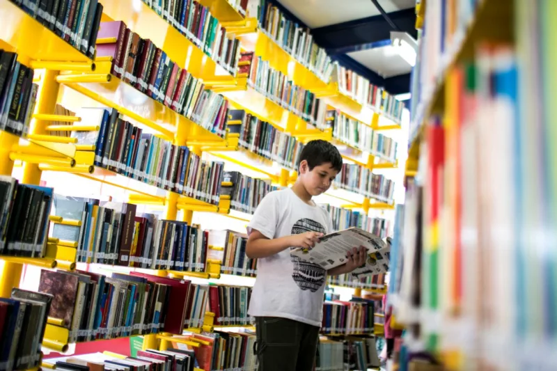Faróis do Saber ganham novidades tecnológicas para incluir crianças no mundo das cidades inteligentes. Foto: Brunno Covello/Arquivo/Gazeta do Povo