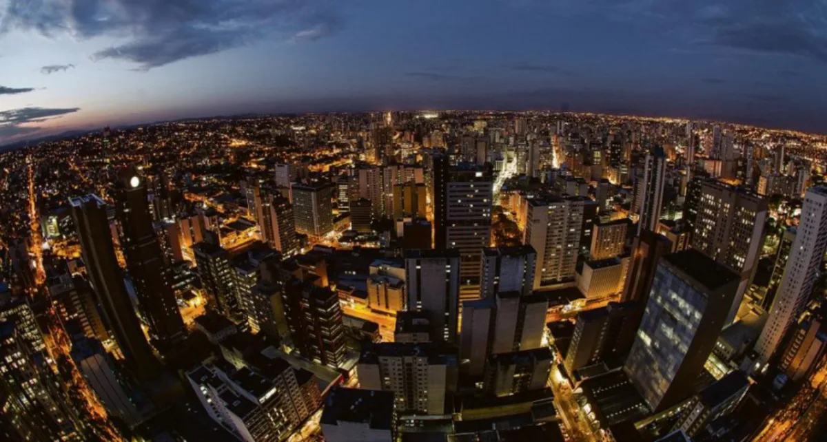 Curitiba passa a integrar lista seleta de compartilhamento de experiências em grupo que inclui Buenos Aires, Liverpool e Dubai. Foto:  Daniel Castellano/ Arquivo Gazeta do Povo