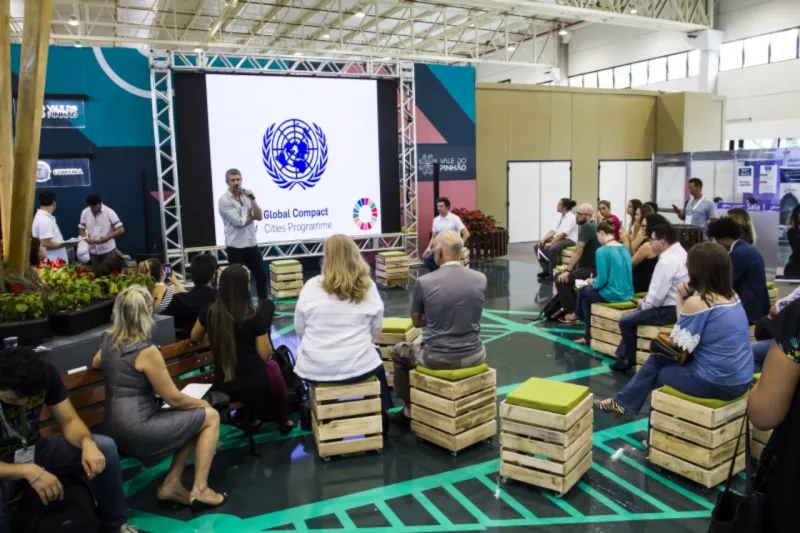 Área de exposição do Smart City Expo Curitiba 2018. Foto: Ana Gabriella Amorim/Gazeta do Povo