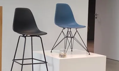 Vitra apresenta a Eames Plastic RE, cadeira feita 100% com plástico de coleta seletiva reciclado