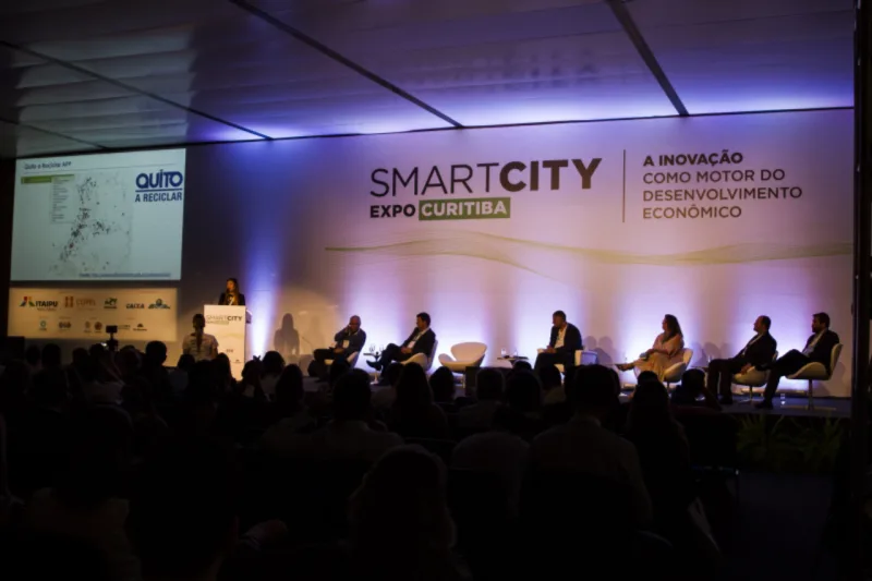 Cobertura do Smart City Curitiba 2018, evento de cidades inteligentes, sustentabilidade, Curitiba; Expo Renault Barigui; Fotografia por Ana Gabriella Amorim; Gazeta do Povo; Parque Barigui; Photography by Ana Gabriella Amorim; Smart City; evento, Alexandre Teixeira, Leonardo Mendes Junior, Rodrigo Barros, Daniela Ugazzi, Jannyne Barbosa Sardeiro, Gustavo Rafel Collere Possetti