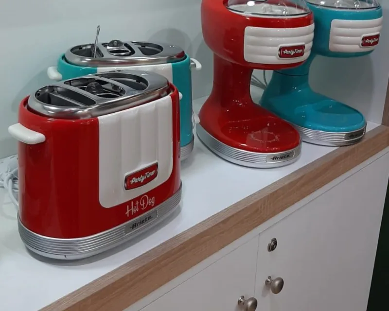 O charme vintage marcou presença nas peças apresentadas da marca italiana Ariete, focada em eletrodomésticos.