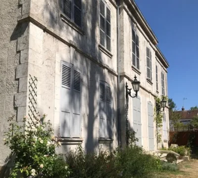 Reformas em casas antigas podem manter as marcas do tempo e as relações afetivas