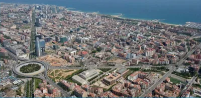 O bairro 22@barcelona recuperou uma área industrial degradada e hoje colhe frutos no campo da inovação e do urbanismo. Foto: Reprodução