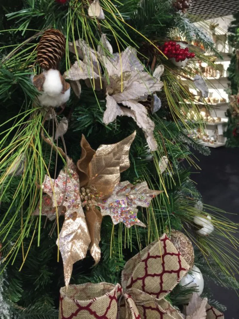 Tons intermediários entre o dourado e o prata são a tendência para este Natal. Foto: Divulgação/ Noel Decorações de Natal