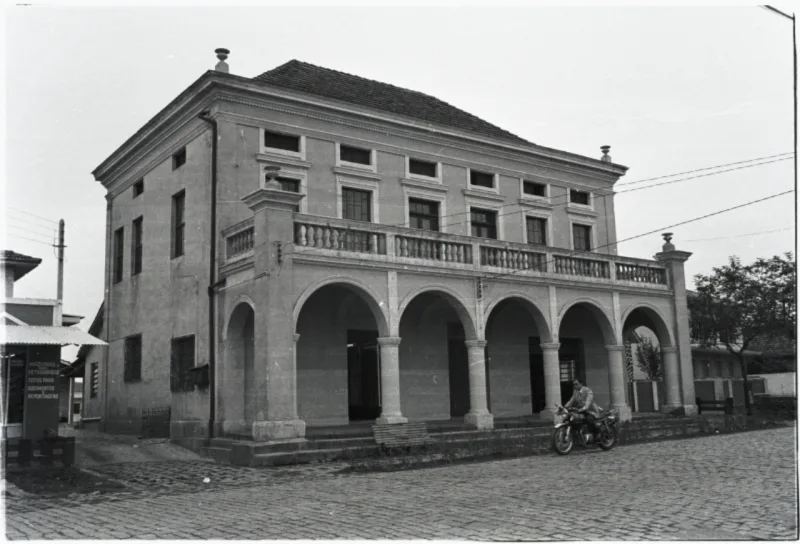 Casa das Arcadas é símbolo do bairro. Foto: Casa da Memória/reprodução