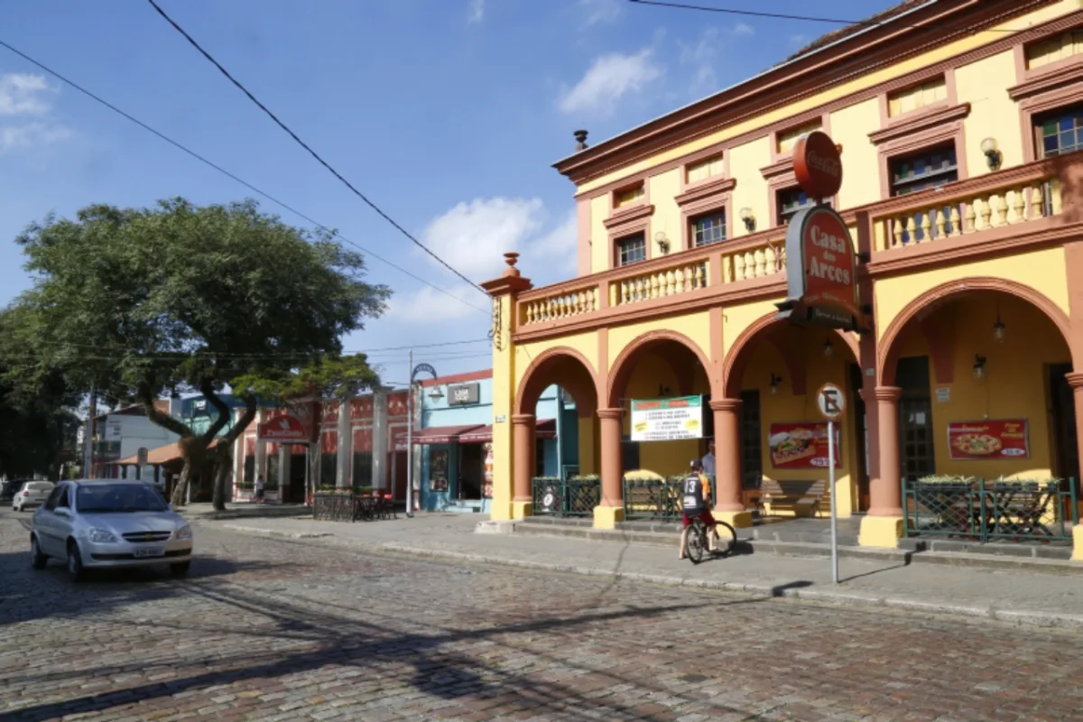 A centenária Casa dos Arcos em foto atual. Foto: Aniele nascimento/Gazeta do Povo
