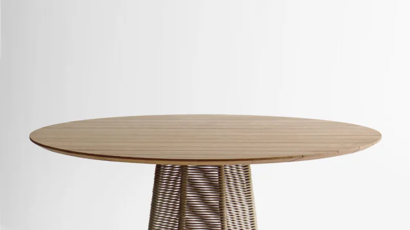 Mesa para área externa Sophie, por Chiara Andreatti