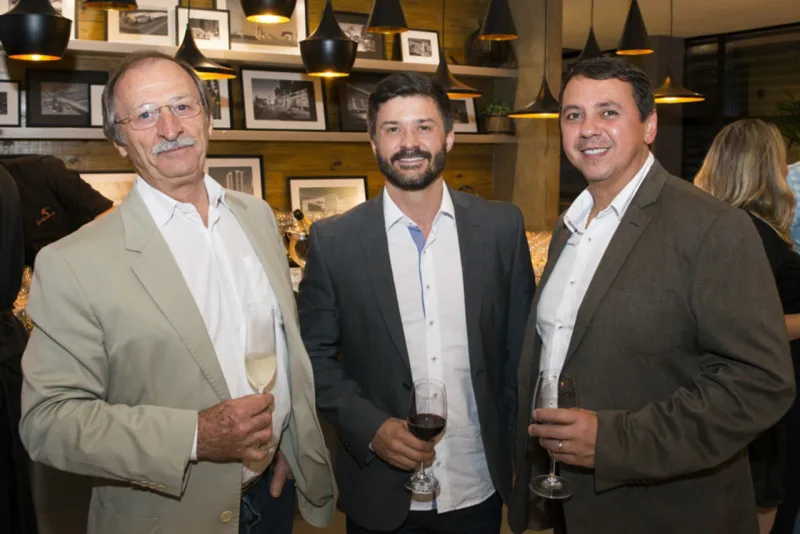 Valmor Figueiredo, Rinaldo Figueiredo e Antônio C. Ribeiro. Foto: Letícia Akemi/ Gazeta do Povo