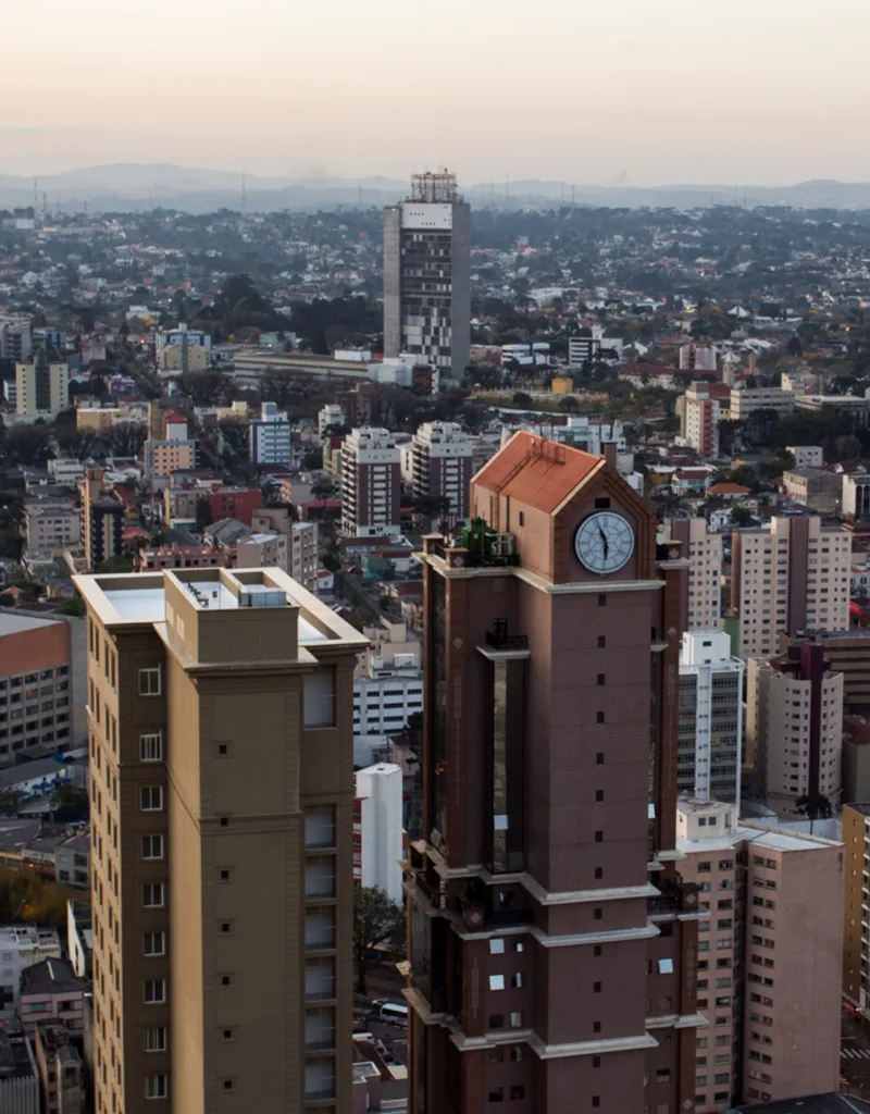 Vista do alto do Universe Life Space, prédio mais alto da cidade com 152 metros.
Foto: Daniel Castellano / Gazeta do Povo.