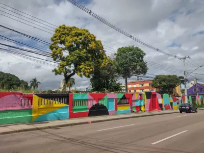 Alto São Francisco ganha 530 m² de arte assinada por trio de grafiteiros