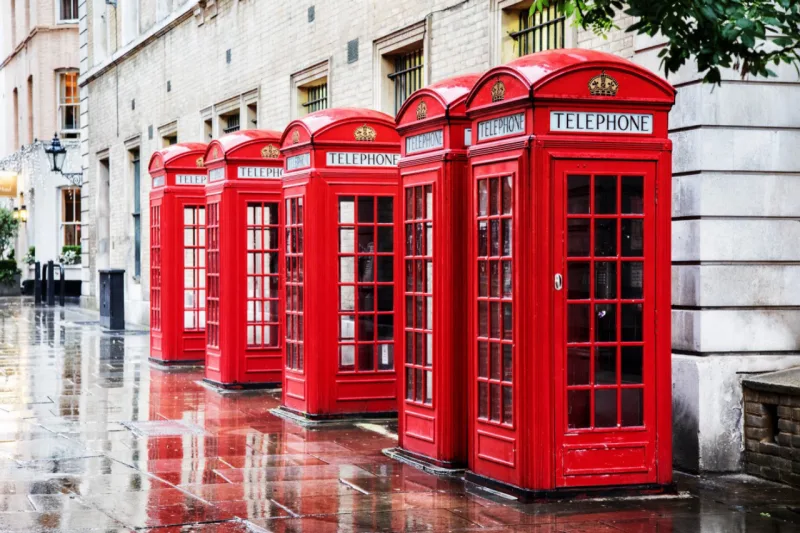 Cinco cabines originais em Londres. Foto: Bigstock