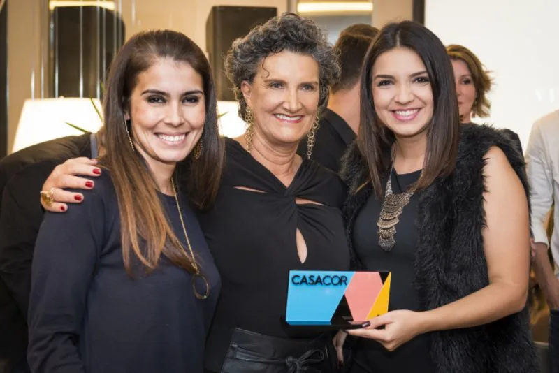 Mariana Stockler, Marina Nessi, diretora da Casa Cor Paraná, e XXXXXXXXXX