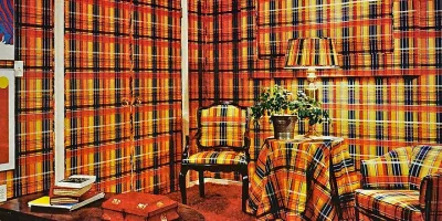 Para os britânicos, os anos 70 concentraram as piores tendências de decoração: tapetes peludos, carpete nas paredes, e cores e estampas por tudo. Foto: Reprodução/Pinterest