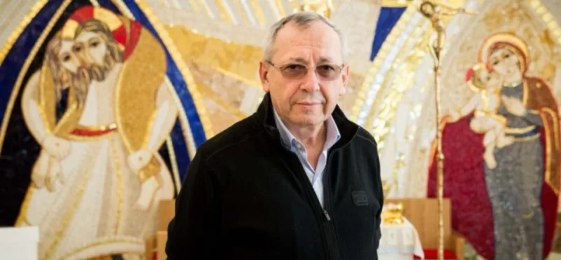 Grande nome da arte sacra contemporânea, jesuíta esloveno vem a Curitiba para palestra gratuita