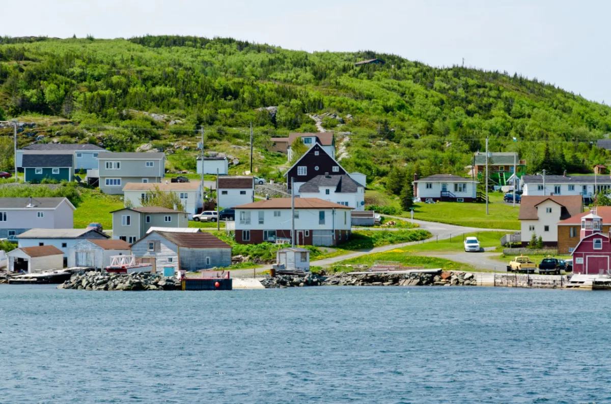 Estudo canadense mostra que as cidades pequenas, com menor densidade populacional proporcionam mais felicidade para os moradores. Foto: Bigstock