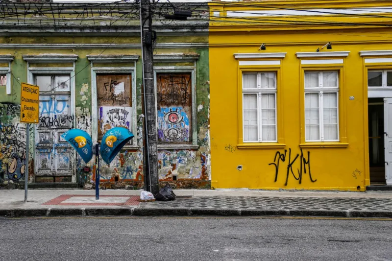 Perfil arquitetônico da rua Trajano Reis. história, os prédios principais o que está conservado/abandonado