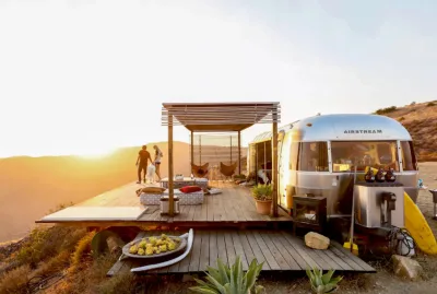 Acomodação em trailer Airstream em Malibu. Foto: Reprodução/Airbnb