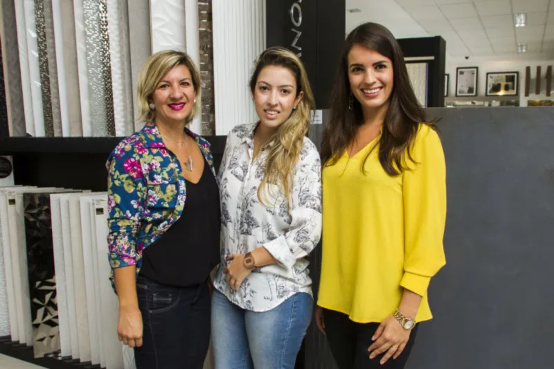 Viviane Metzger, Adriana Cotrin e Larissa Cabral